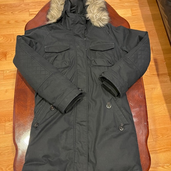 Aritzia Community Paradigm Parka - Picture 2 of 6